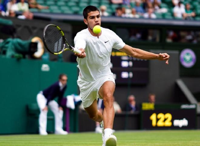 Carlos Alcaraz, tenant du titre, pourrait retrouver Jannik Sinner en 1/2 finales de Wimbledon - © PA Images - Icon Sport