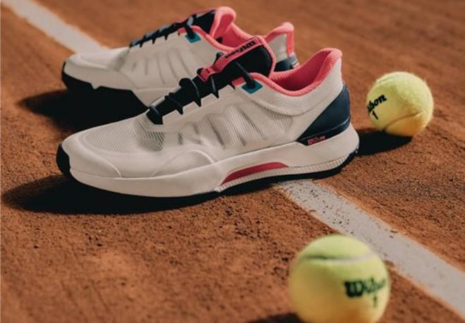 Gros plan des toutes nouvelles chaussures WILSON INTRIGUE TOUR, conçues exclusivement pour les femmes et lancées ce lundi 10 février. - © WILSON