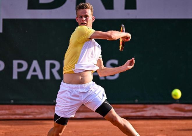 Van Assche Impressionne Pour Son Entrée à Roland Garros | TennisLeader.fr