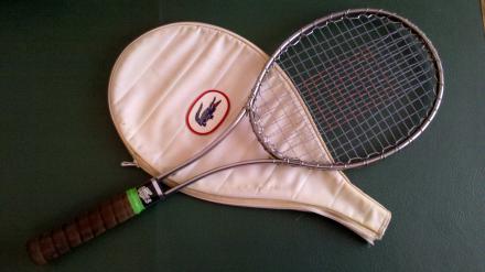 raquette de tennis lacoste